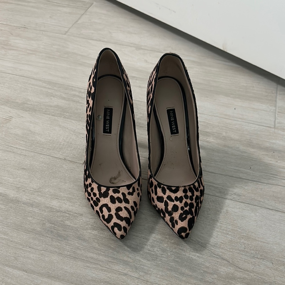 Nine West Black and Brown Heels Sleek Design